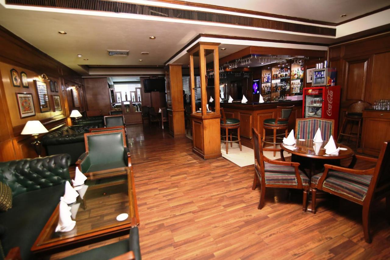 Hotel President Jalandhar Exteriör bild