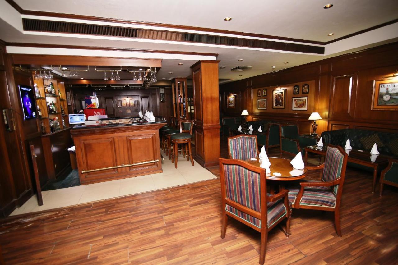 Hotel President Jalandhar Exteriör bild