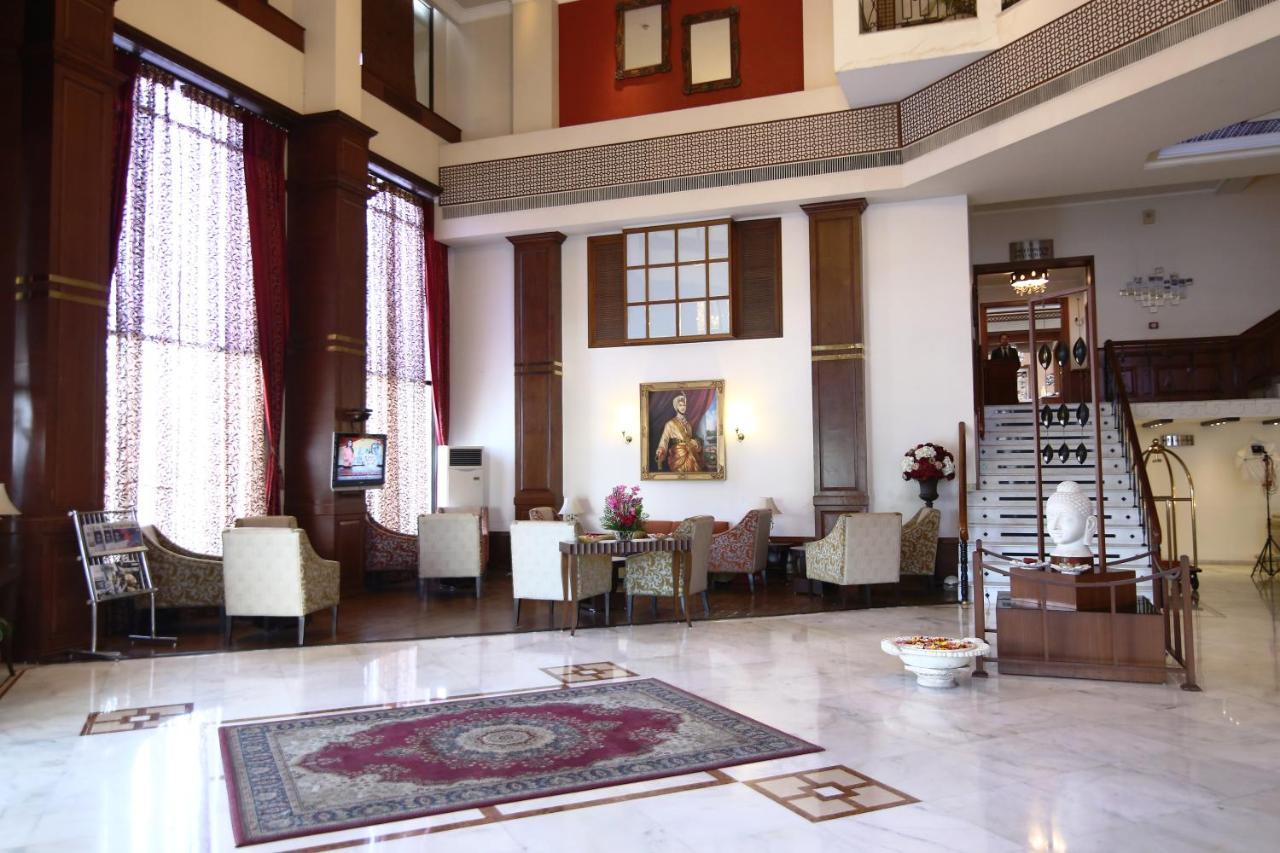 Hotel President Jalandhar Exteriör bild